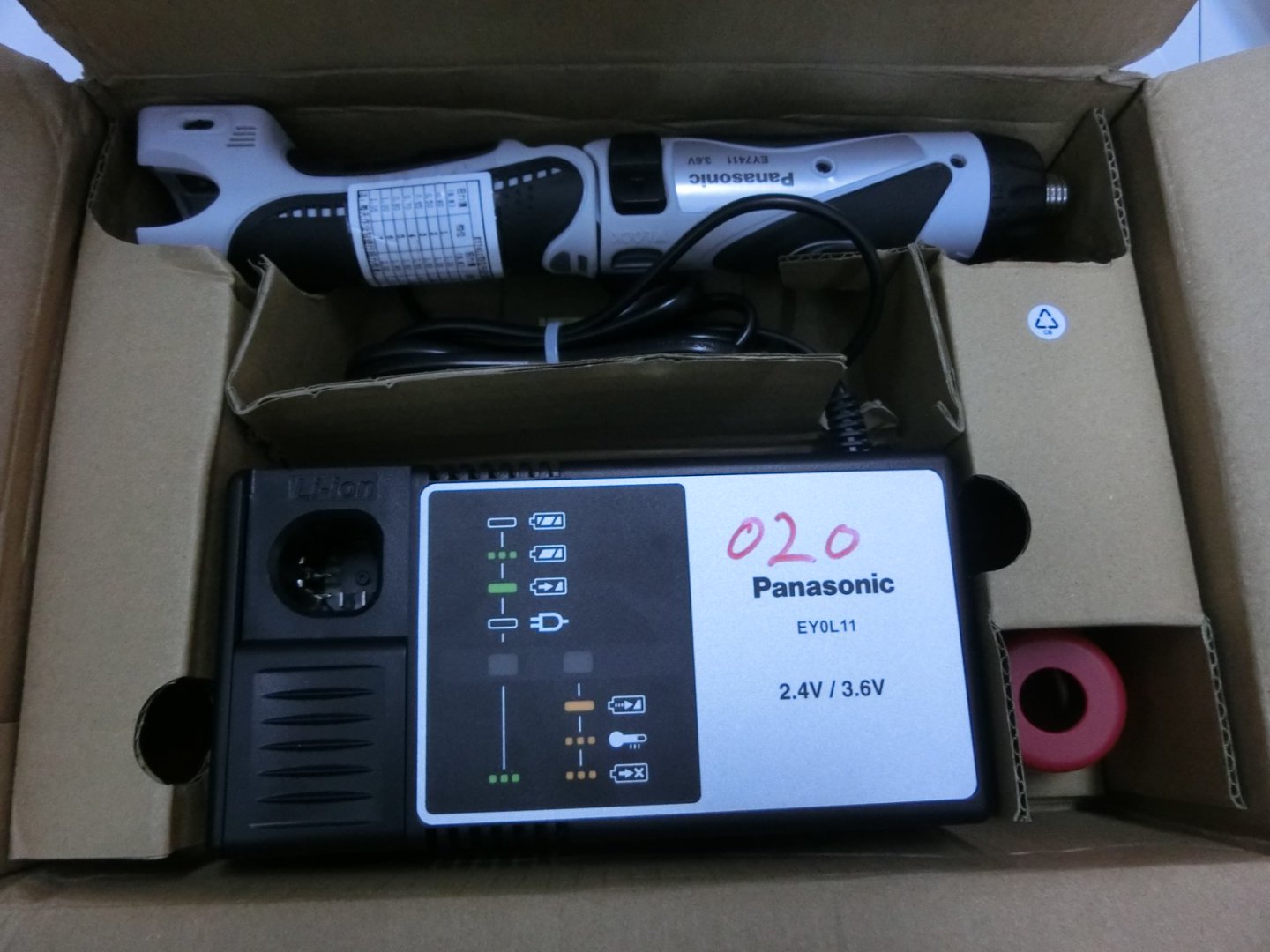 日本Panasonic松下EY7411LA1S54充电式电钻 李：157*1387*6121